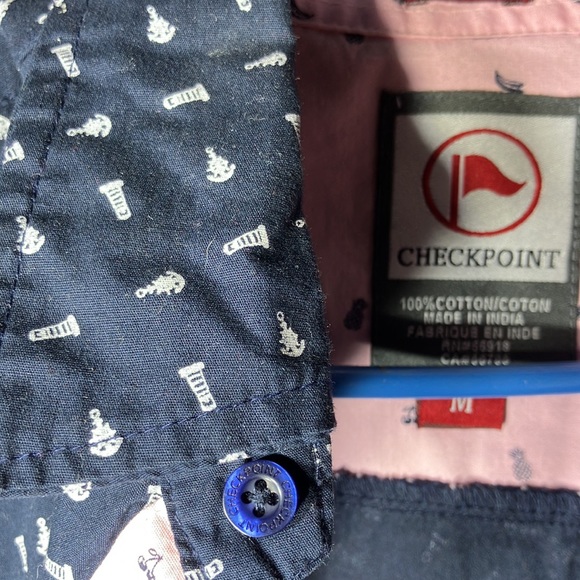 Fitted short sleeve button down size:M - Picture 3 of 3